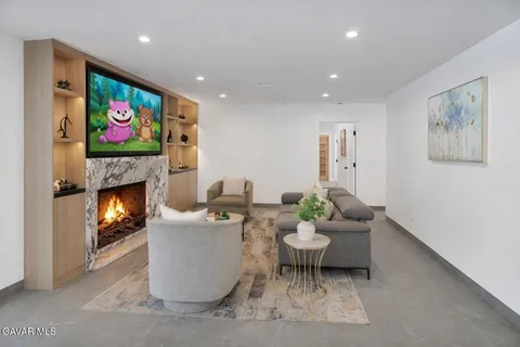 Picture 7