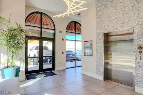 COMMERCIAL - Estero, FL