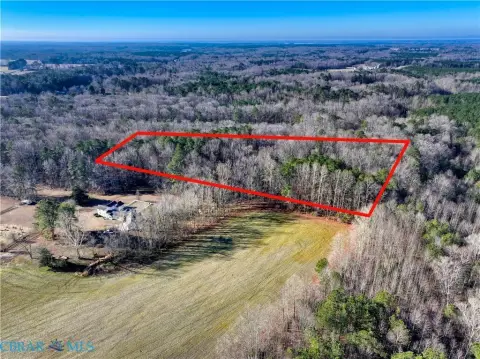 LAND - Saluda, VA
