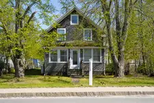 MIXED USE PROPERTY WITH PROFESSIONAL OFFICES AND TWO-BEDROOM APARTMENT ON MARTHAS VINEYARD