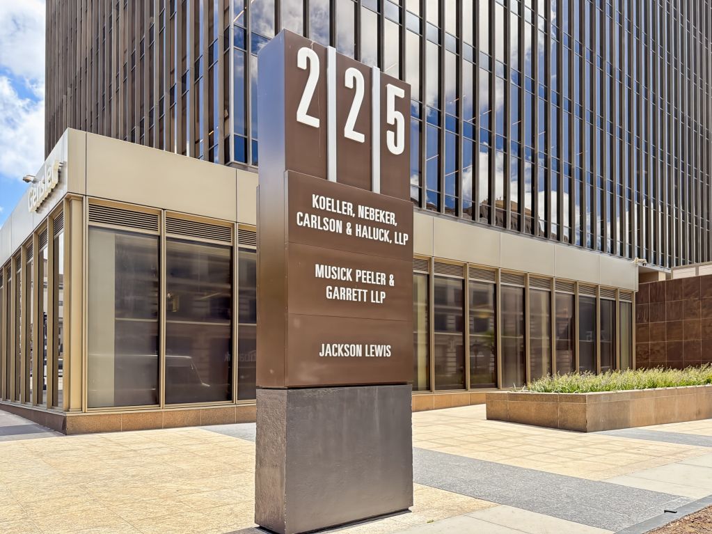 CA, San Diego - 225 Broadway