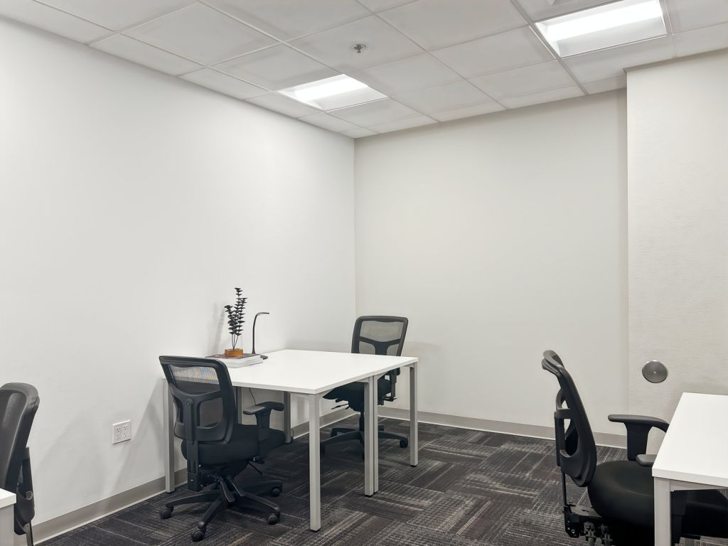 Professional Workspace Solutions at OH, Uniontown - Corporate Woods Parkway. Contact us today to book a tour!
