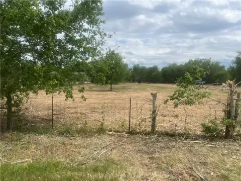 Land, Mathis, TX