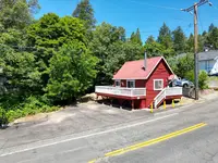 Commercial Unit In Heart Of Town