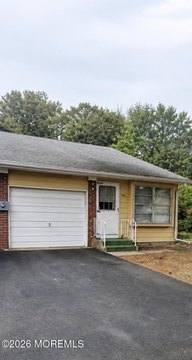Two-Bedroom Duplex with Sunroom