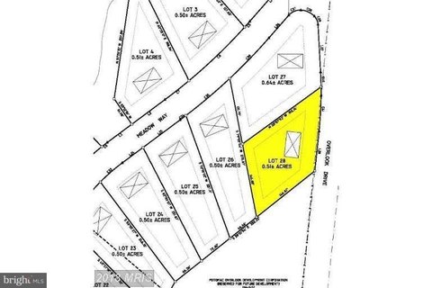 Residential Land in Wooded Community