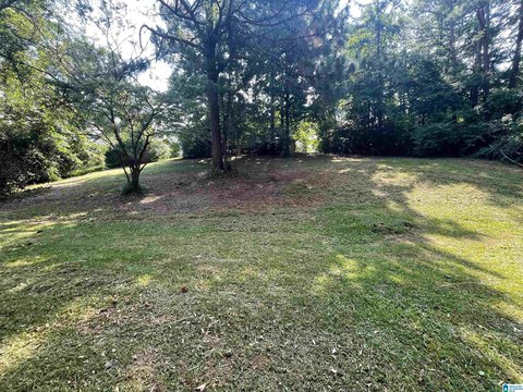 LAND - LEEDS, AL