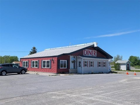 High-Visibility Commercial Parcel with Diner