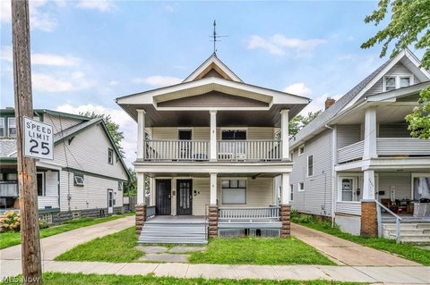 Old Brooklyn Duplex with New Roof