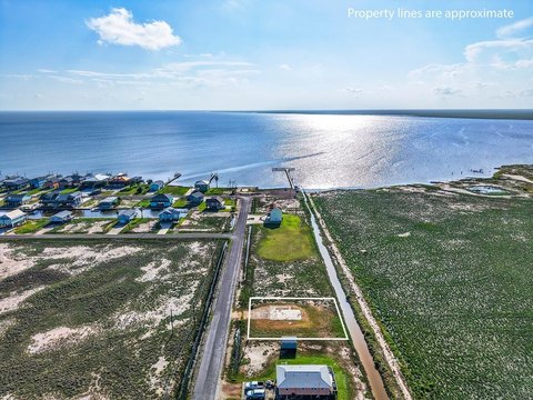 LAND - ROCKPORT, TX
