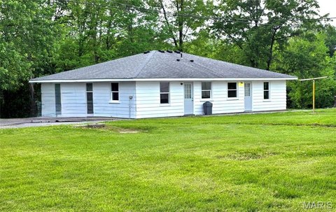 2-4 Units, Bungalow - Carbondale, IL
