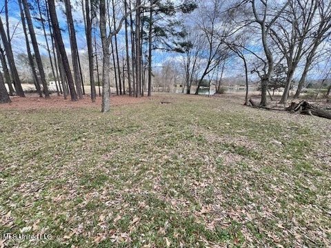 Residential Land in Gluckstadt, MS