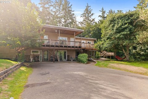 Warrenton Triplex on Corner Lot