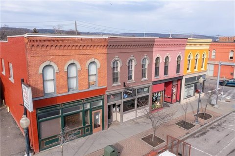 Turn-Key Bar/Restaurant Opportunity