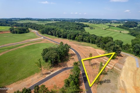 Expansive Lots in Franklin Manor