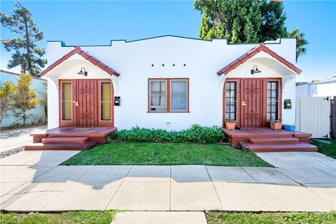 Renovated Duplex with Private Lawns