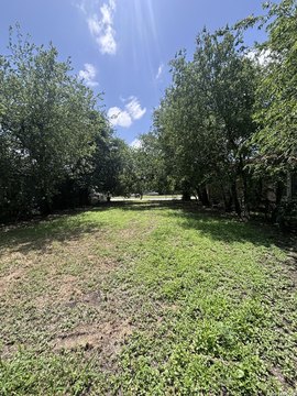 LAND - San Antonio, TX