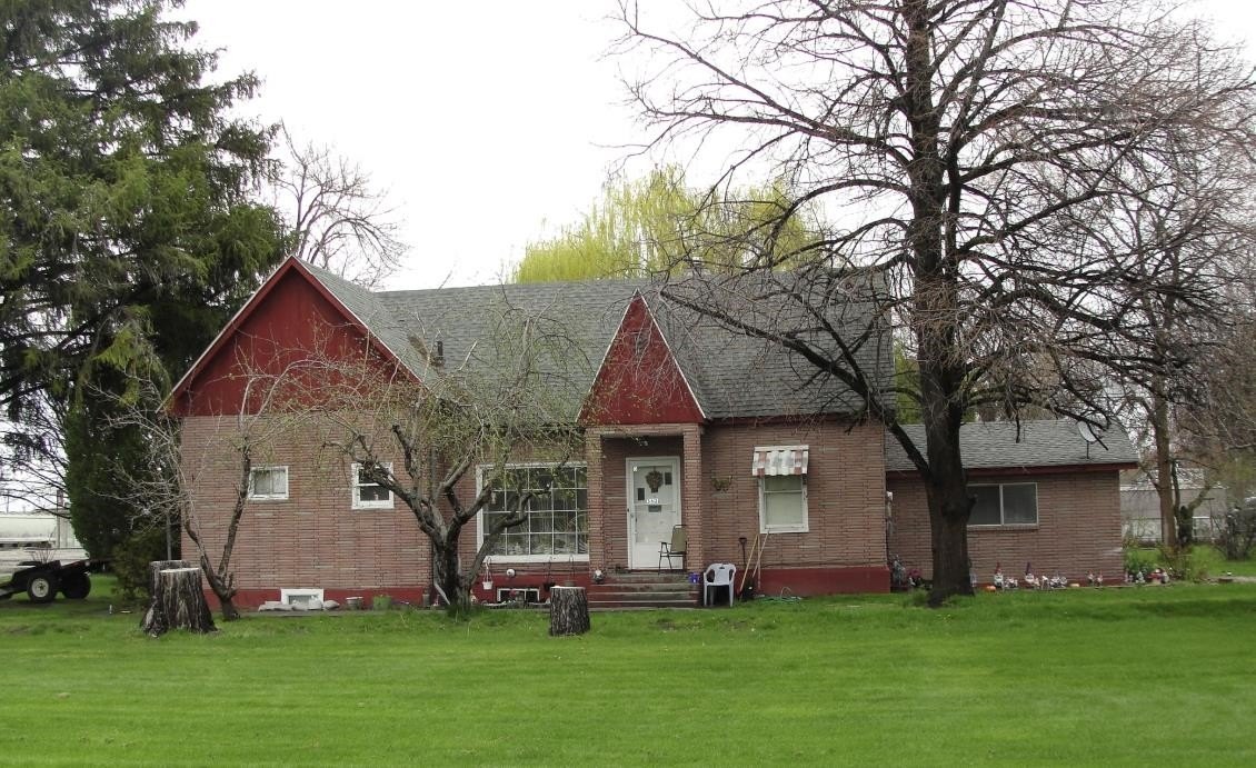 Blackfoot Triplex on Large Lot