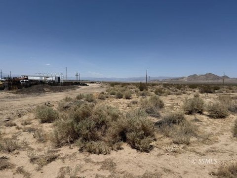 Commercial Lot in Ridgecrest, CA