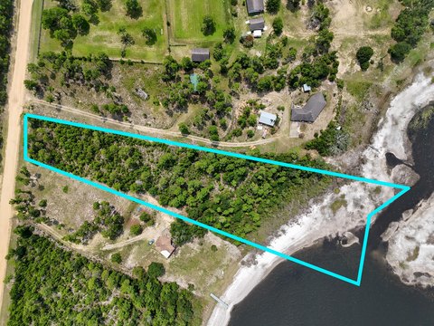 Lakefront Acreage in Gated Community