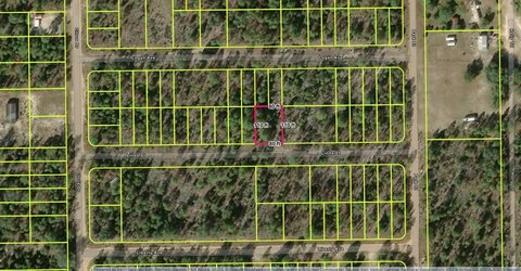 Residential Lot in Interlachen, FL