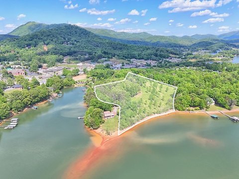 Lakefront Acreage in Downtown Hiawassee