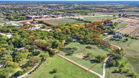 Commercial Land with High-Traffic Frontage