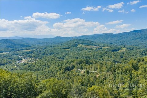 Land, Newland, NC