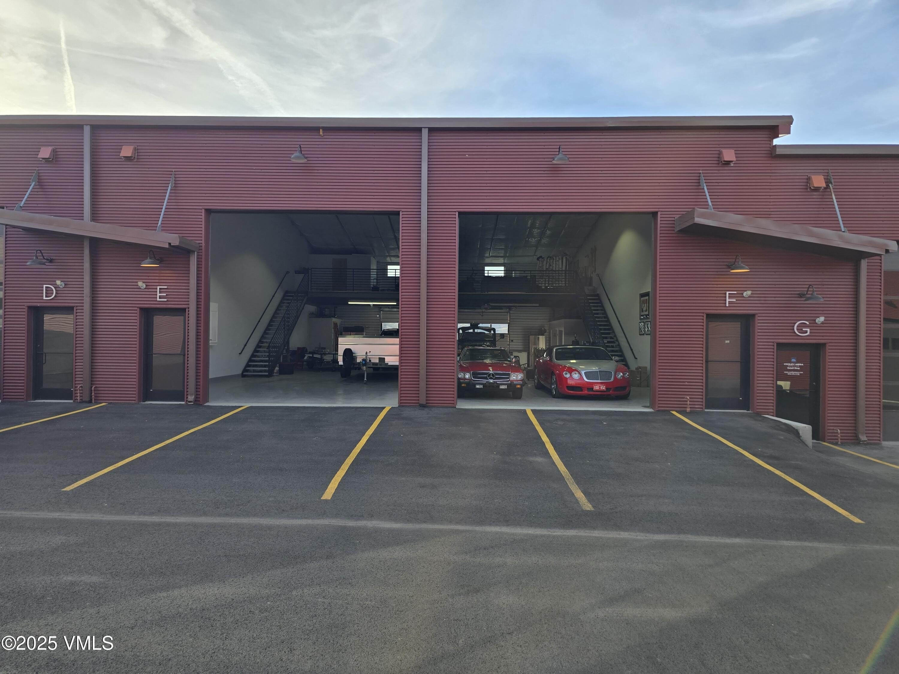 Industrial Warehouse Near Eagle Airport