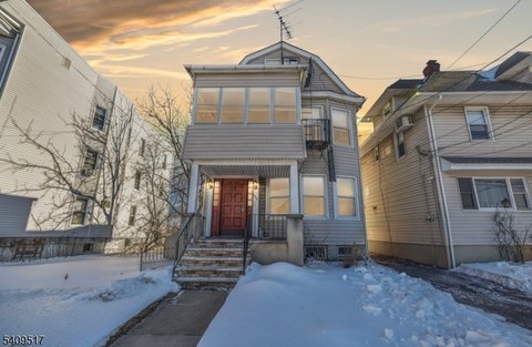 Meticulously Maintained Multi-Family Property