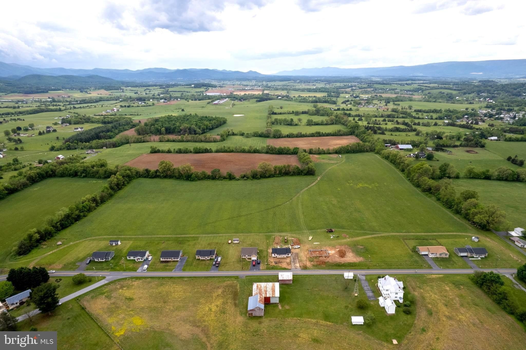 Luray Land with Mountain Views