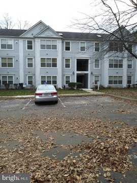 Top-Floor 2BR/2BA Apartment Unit