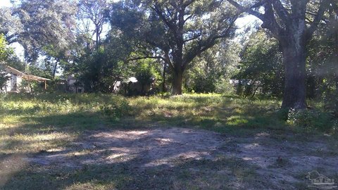 LAND - Pensacola, FL