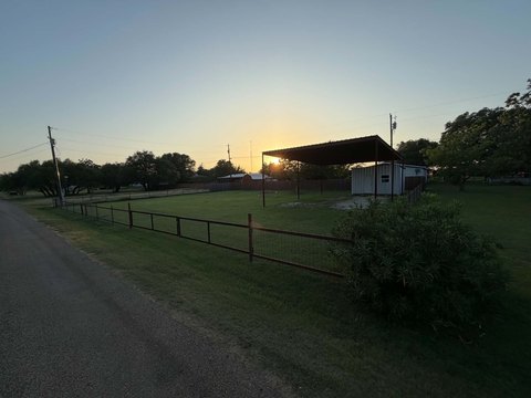 LAND - Clifton, TX