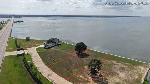 Waterfront Homesite with Boatslip