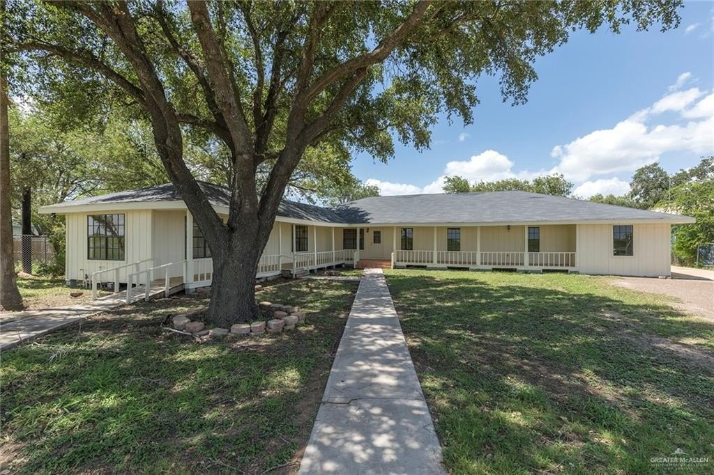 Versatile Commercial Property in Edcouch