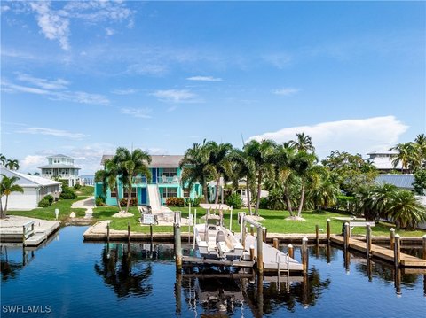 Waterfront Apartments in Bokeelia, Florida