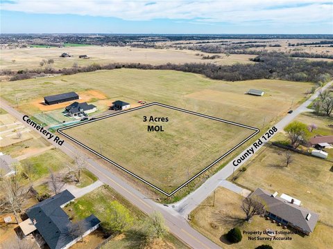 Residential Land in Tuttle, OK