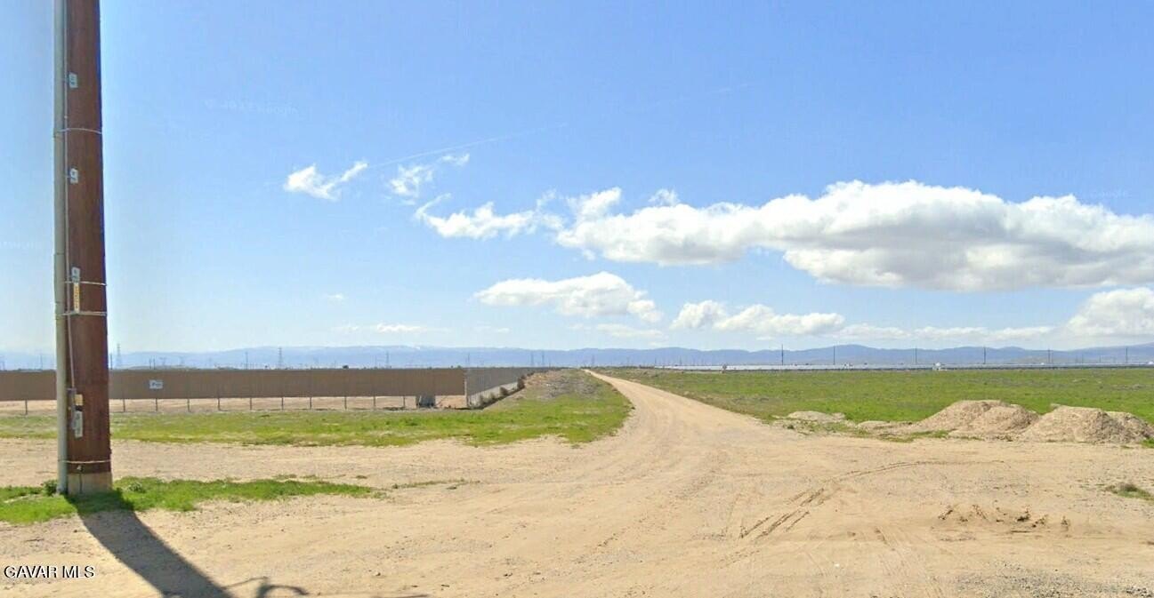 Residential Lot in Rosamond, CA
