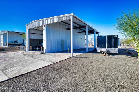 Premium Storage Unit with RV Hookups