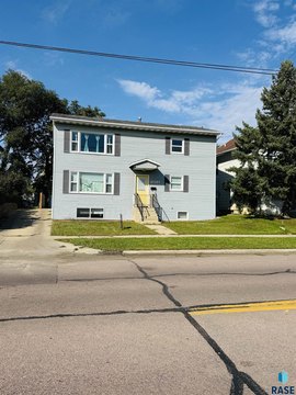 Two-Unit Duplex with Laundry Hookups