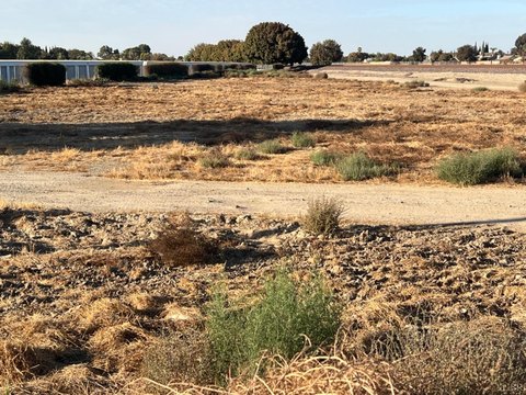 Commercial/Industrial Land in Hanford, CA