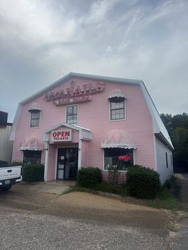 Commercial Building on Ross Clark