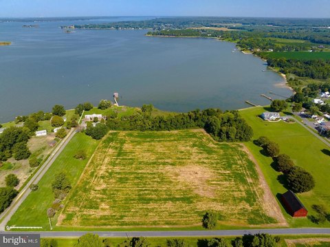 Land, COLTONS POINT, MD