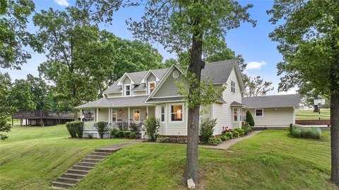 Land with Arena in Summers