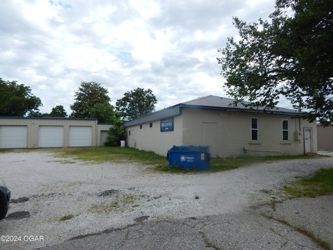Joplin Commercial Building For Sale