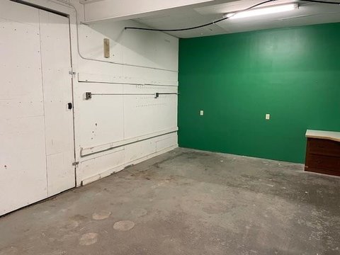 Roll-Away Door Light Industrial Unit
