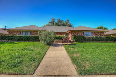 Single-Story Ranch Duplex