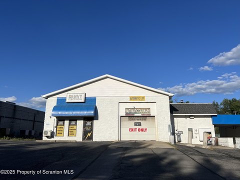 Warehouse Space in High-Traffic Area