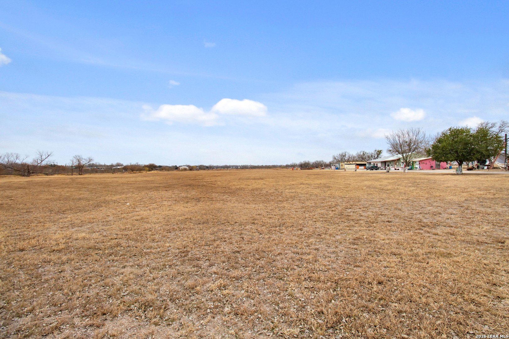 Unrestricted Land Near San Antonio